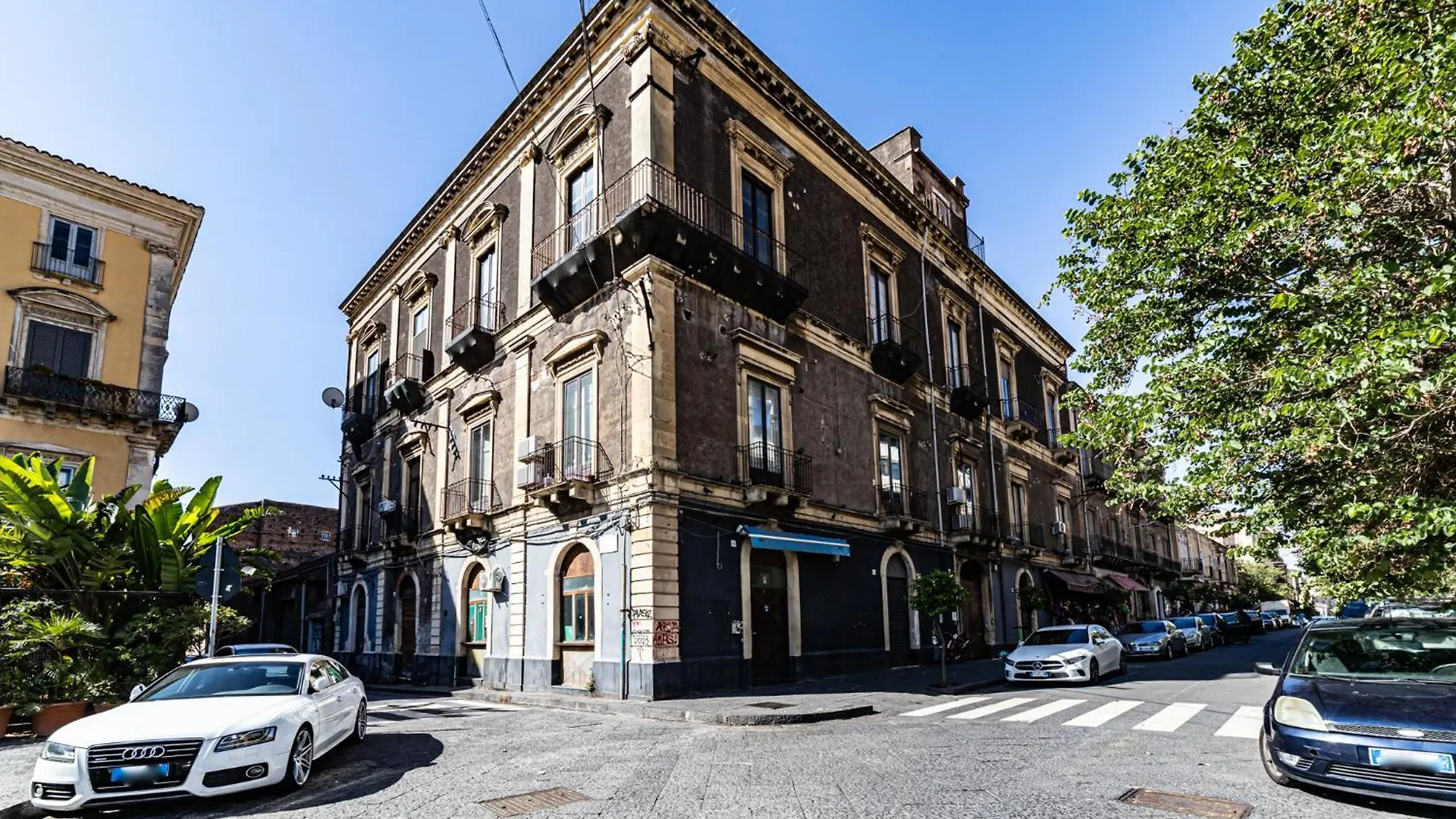 Malia Home Katánie